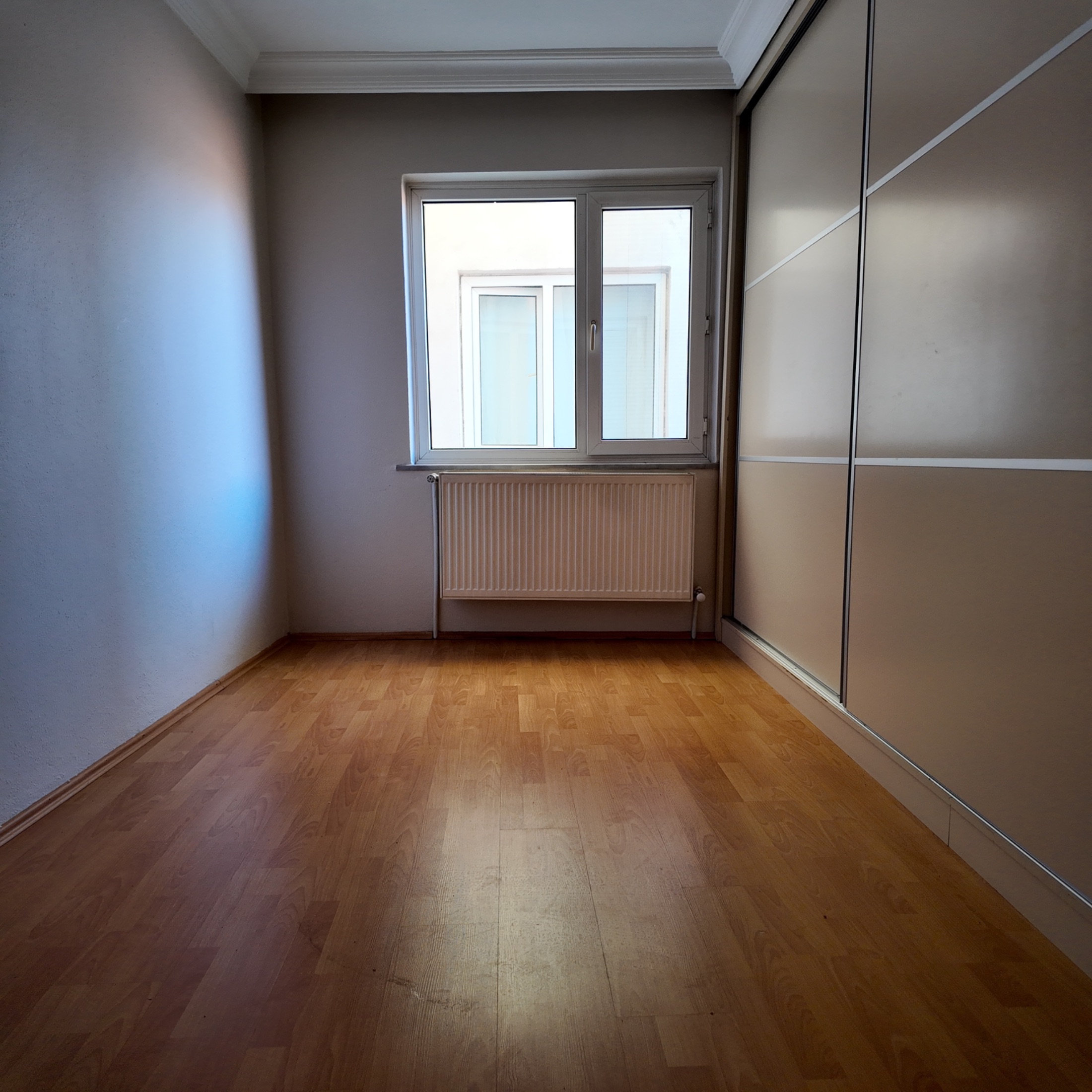 RAGIPBEY MERKEZİ KONUMDA 125 M2 BAKIMLI DOĞALGAZLI 3+1 DAİRE 2
