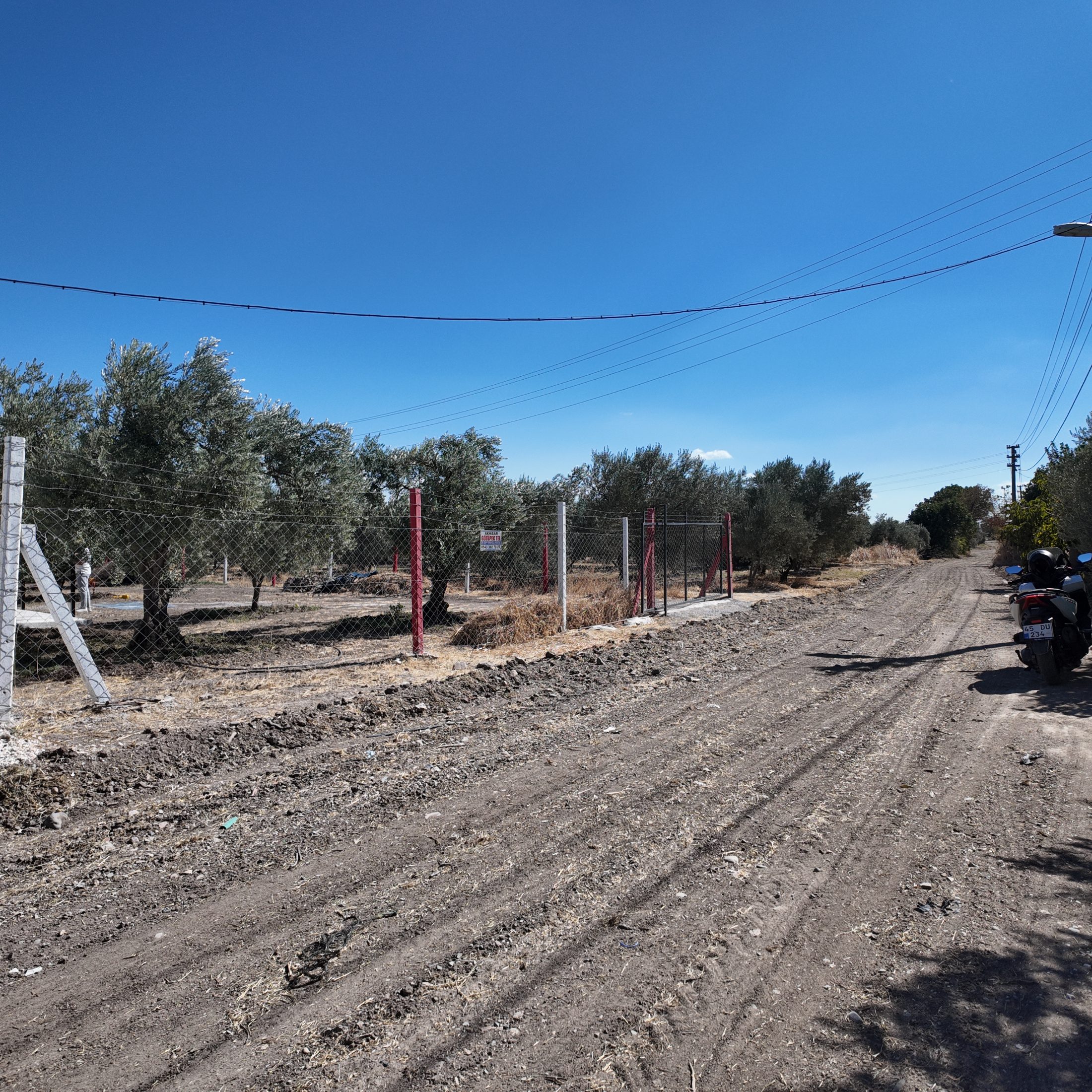 Ballıca Mahallesi Elektrik Su ve Evi Olan 1.500 m² Satılık Bahçe 3