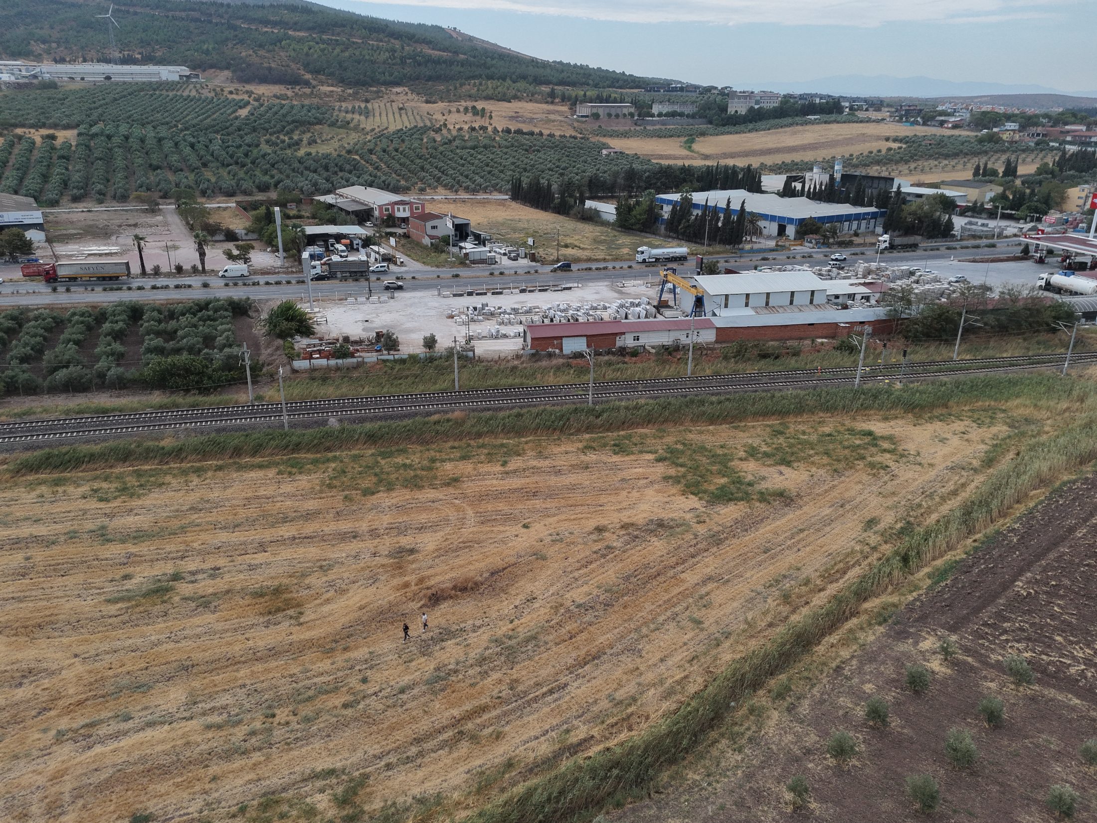 Kayalıoğlu Mahallesinde 2.617 m2 -2 Tapudan Oluşan Kupon Arazi 9