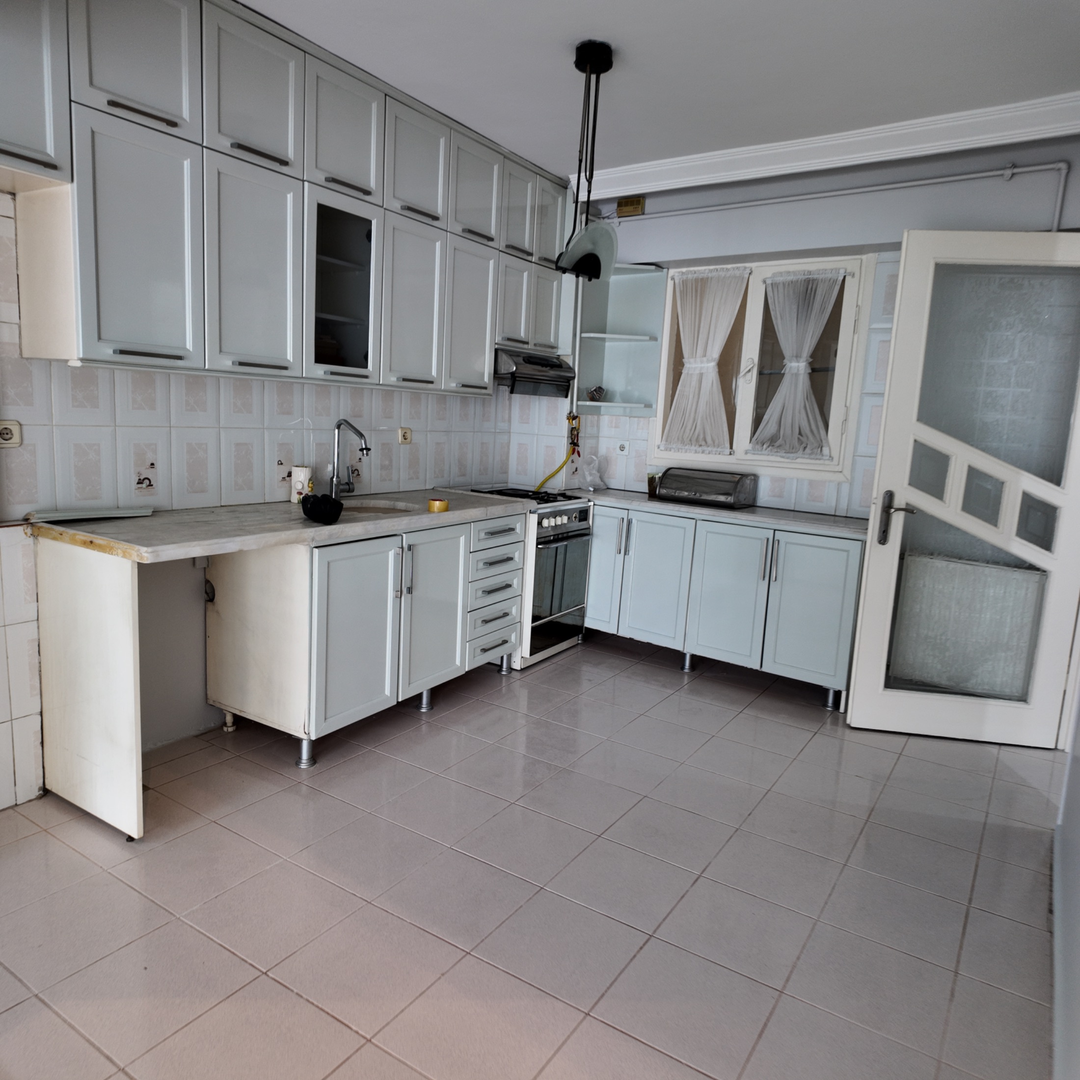 RAGIPBEY TAHİRÜN CADDESİ ARKA SOKAĞINDA 120 M2 3+1 BAKIMLI DAİRE 10