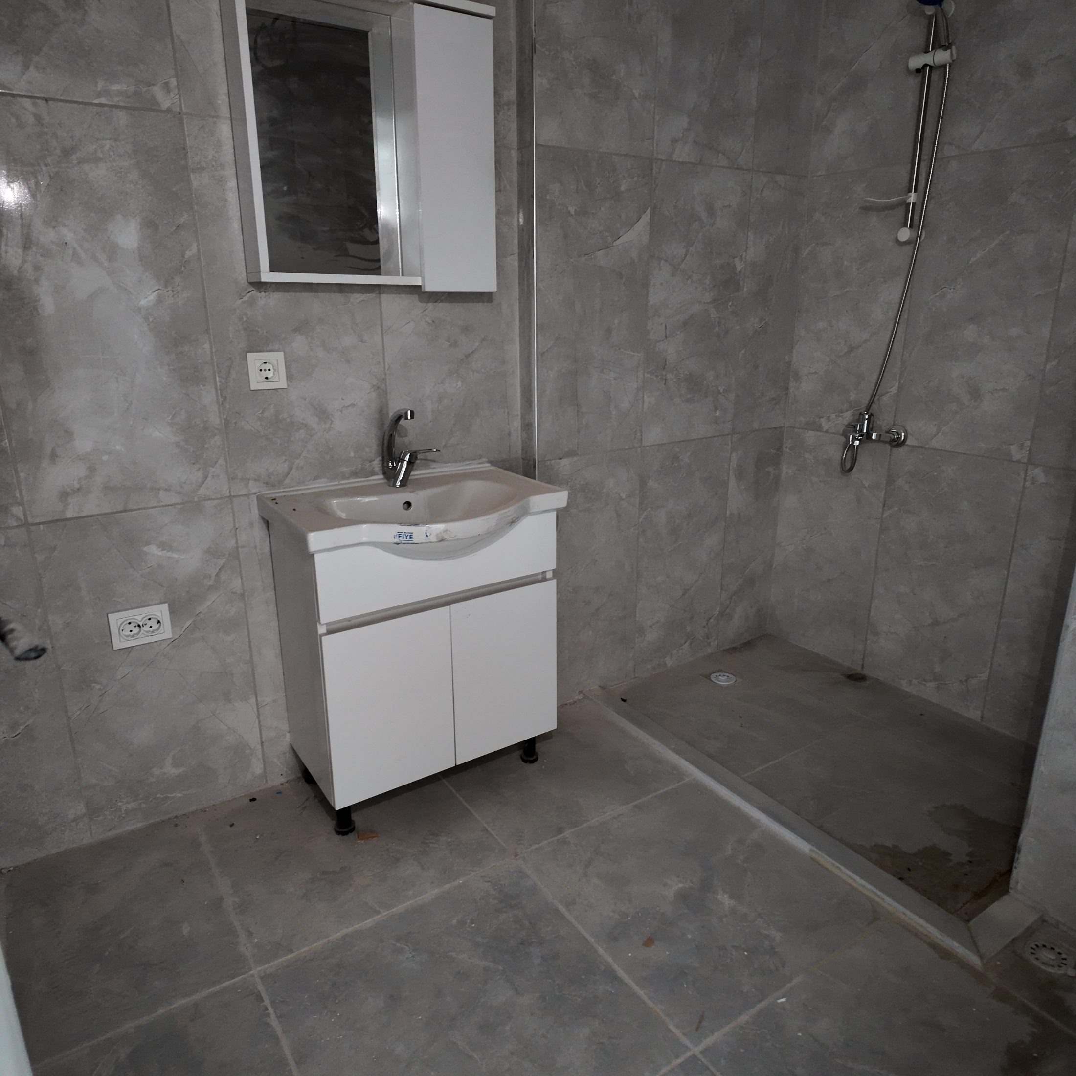 Reşatbeyde Yırcalı Okuluna Yürüme Mesafesinde 95 m² 2+1 11
