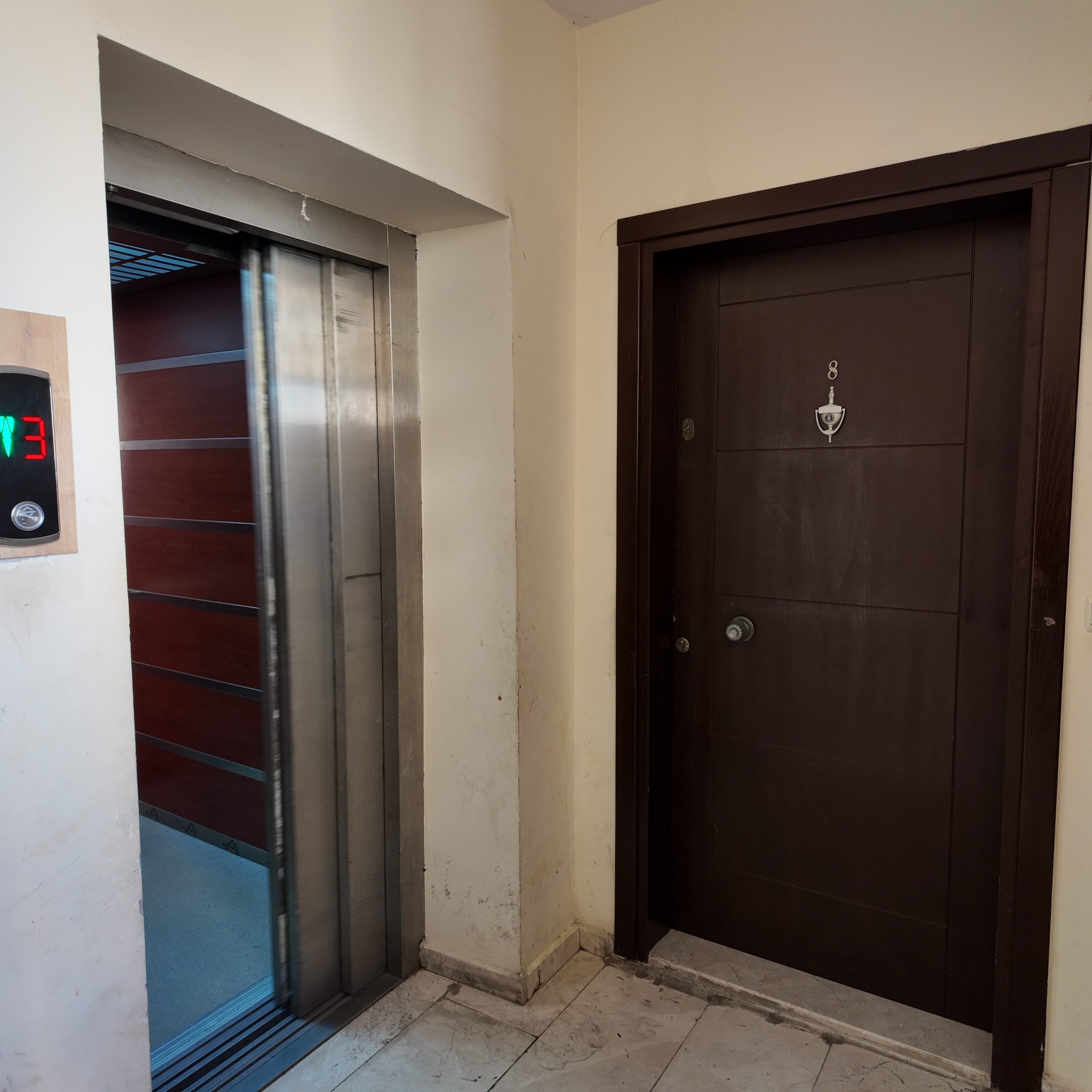TOKİ KONUTLARI SEVİLEN BLOKTA SATILIK 130 M2 3+1 ARAKAT DAİRE 20