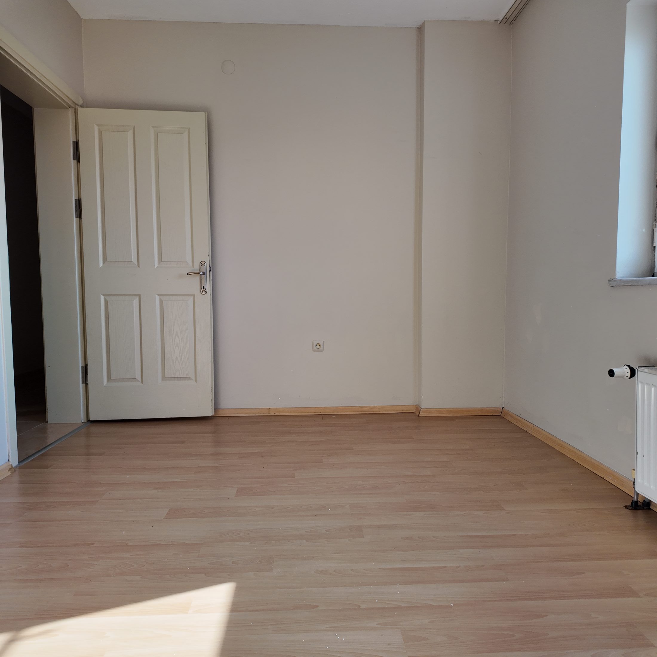 TOKİ KONUTLARI SEVİLEN BLOKTA SATILIK 130 M2 3+1 ARAKAT DAİRE 19