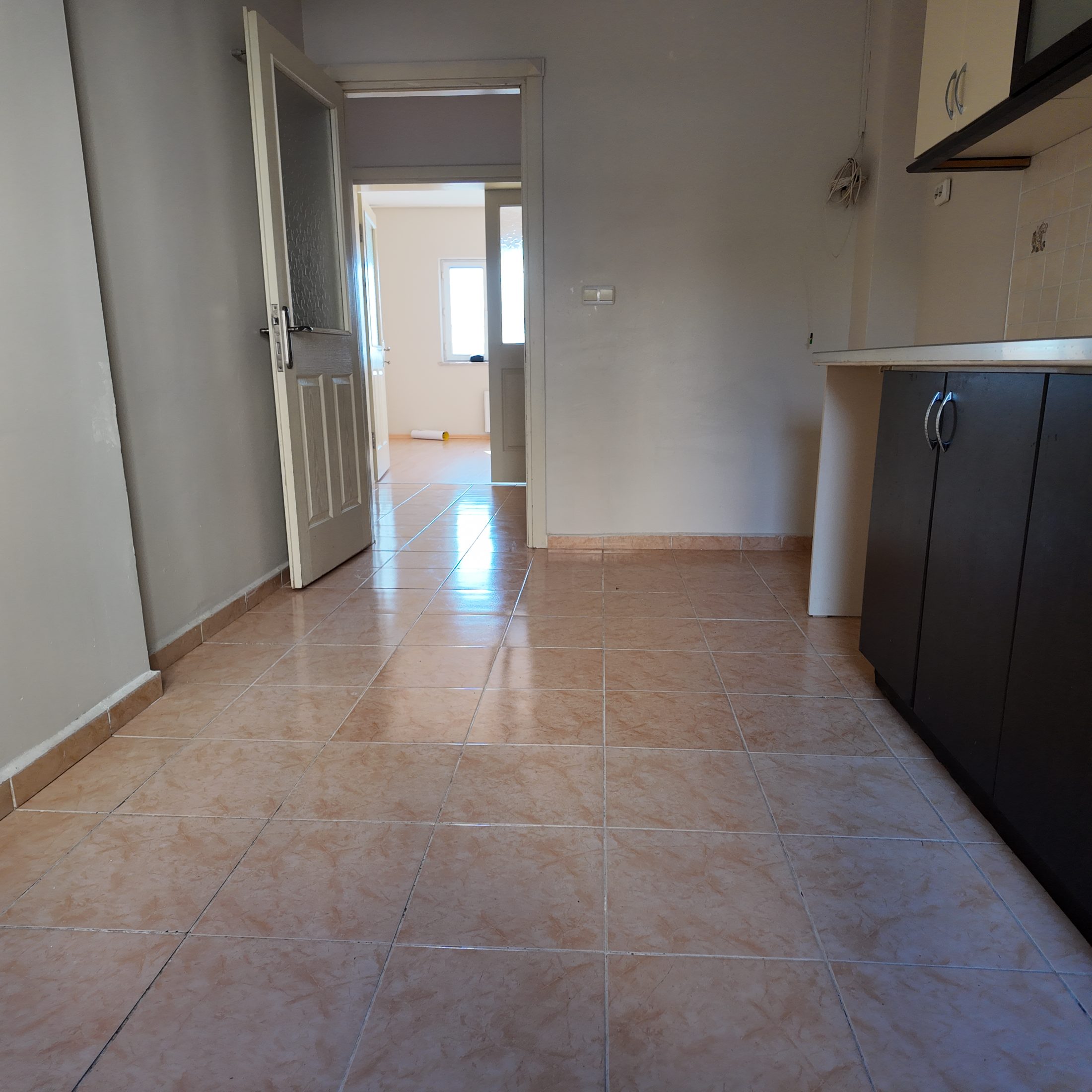 TOKİ KONUTLARI SEVİLEN BLOKTA SATILIK 130 M2 3+1 ARAKAT DAİRE 10