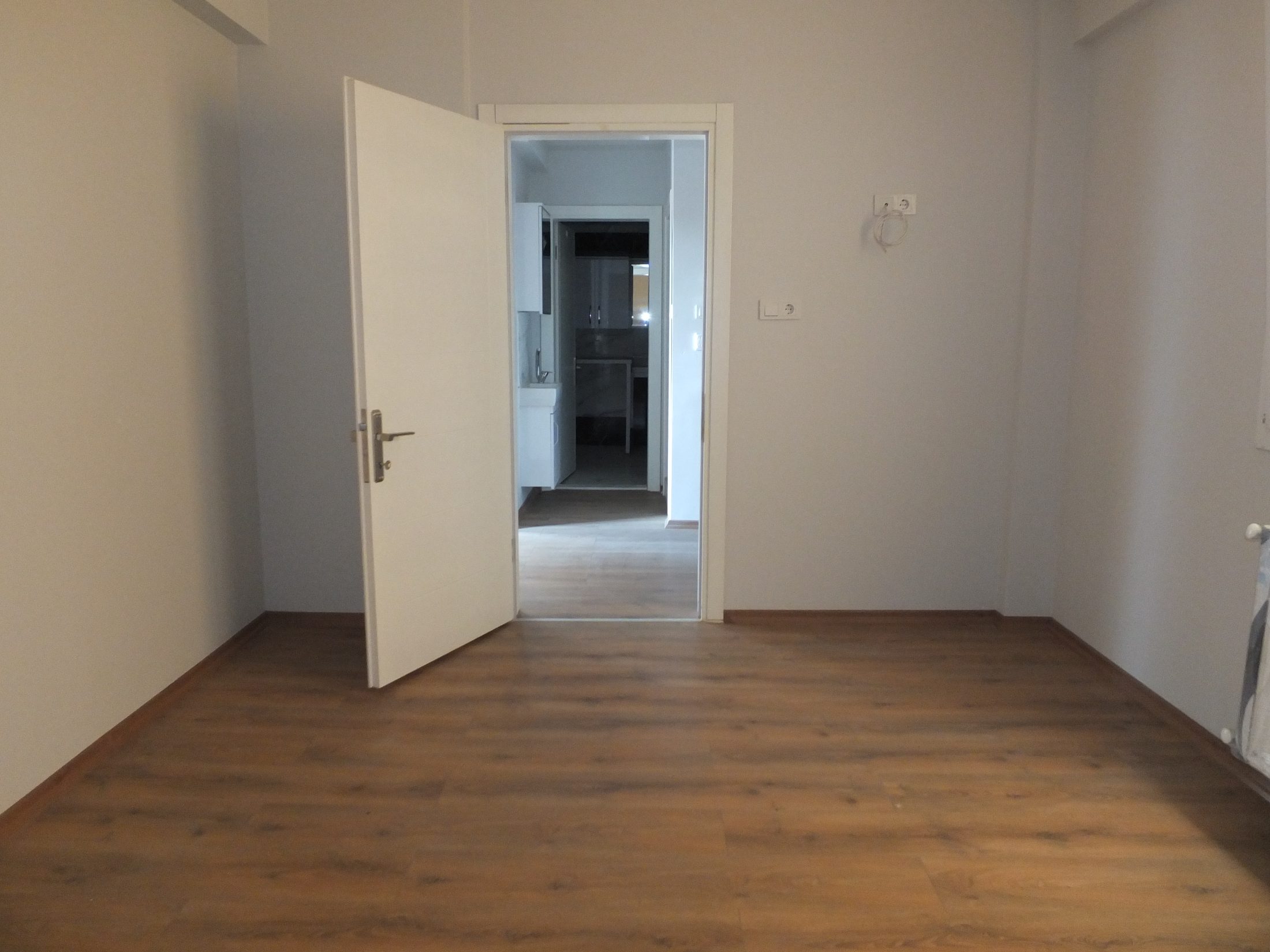 EFENDİ MAHALLESİ GENİŞ CADDE ÜZERİ 100 M2 2+1 SIFIR DAİRE 5